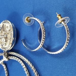 3/$30💥 Locket & Chain Stainless Hi-Relief Parrots Locket with Earrings set